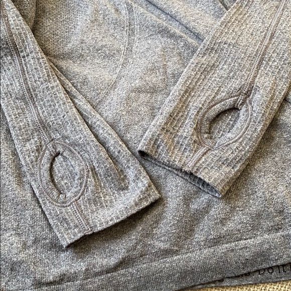 Lululemon Swiftly Tech Long Sleeve Crew Size 4 - Picture 11 of 12